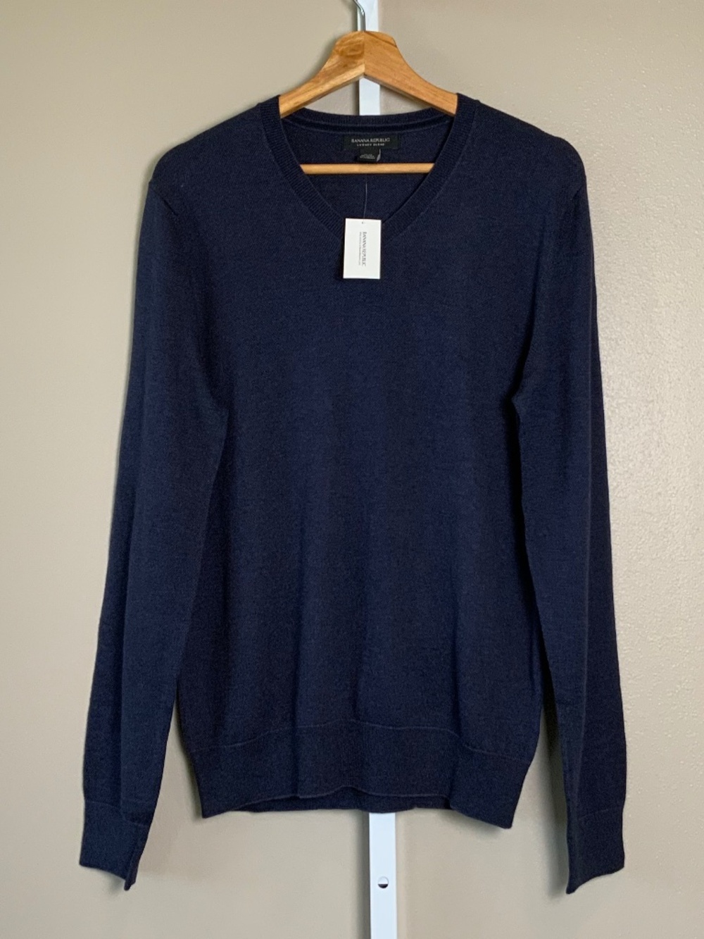 Banana Republic Silk Cotton Cashmere V-Neck Birdseye Sweater